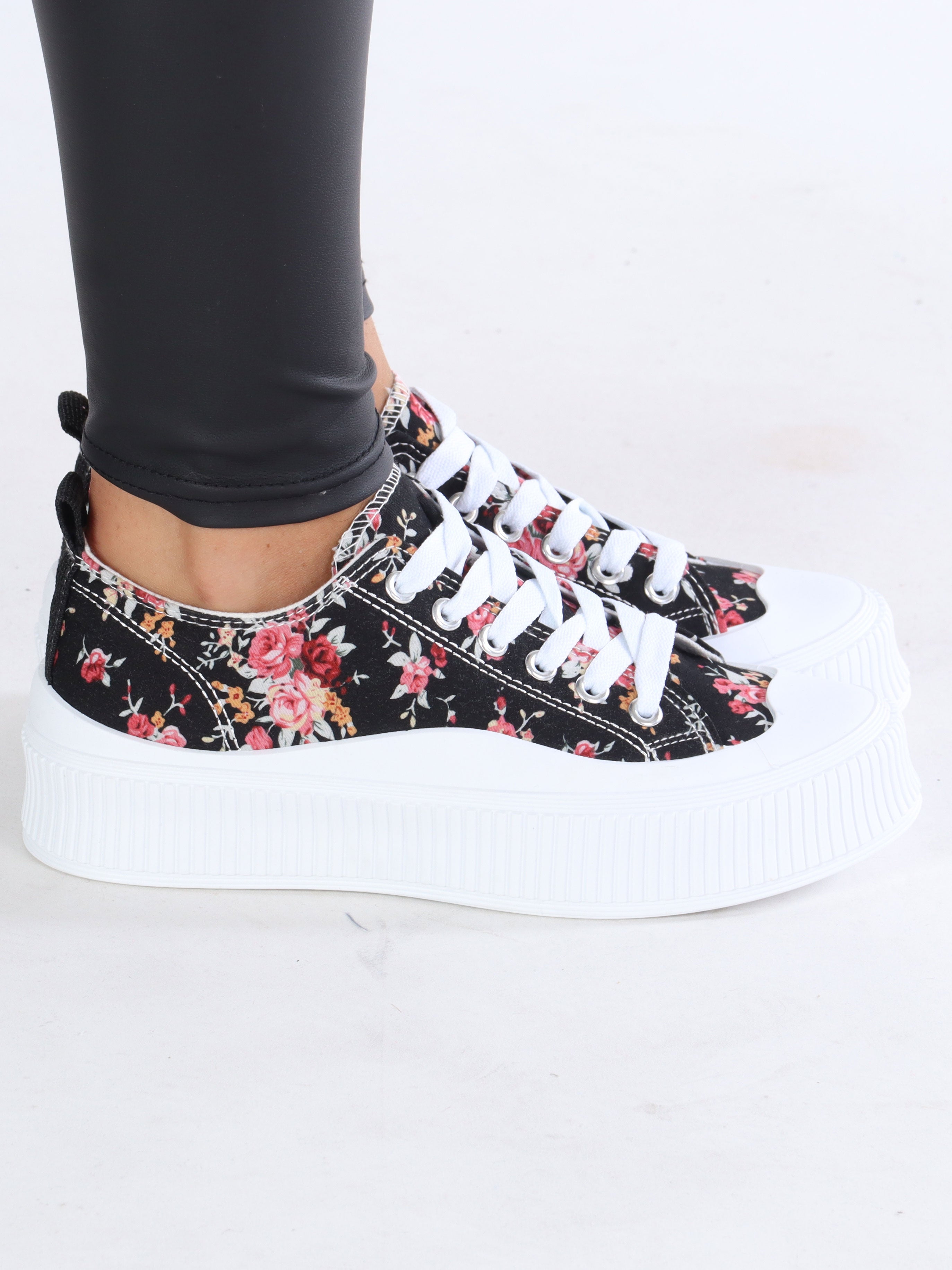 Melina - Sneakers med blomsterprint og bred hvid sål